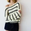 Asymmetrischer Feinstrickpullover Asymmetrischer Feinstrickpullover