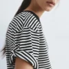Asymmetrisches Kurzarm-T-Shirt Asymmetrisches Kurzarm-T-Shirt