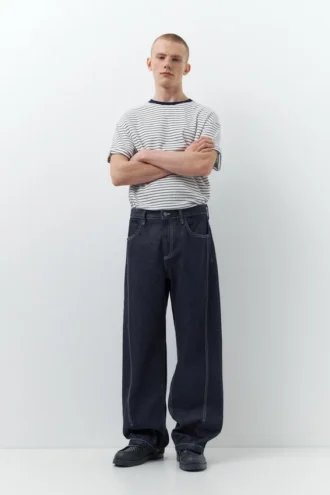 Baggy-Jeans mit Nähten