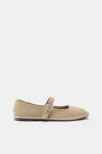 Ballerinas im Mary-Jane-Stil