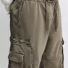 Bequeme Jogginghose mit mehreren Taschen Bequeme Jogginghose mit mehreren Taschen