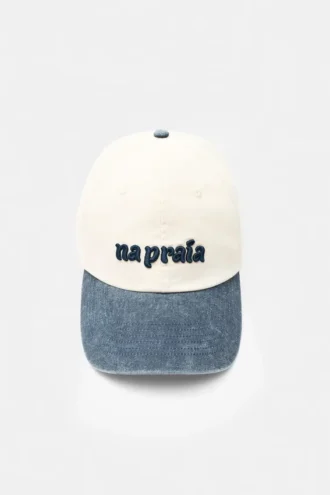 Bestickte Kappe „Na Praia“