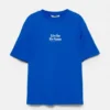 Blaues T-Shirt mit Grafik und Slogan Blaues T-Shirt mit Grafik und Slogan