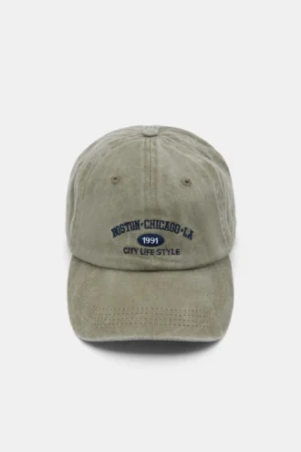 Boston-Cap mit Stickerei