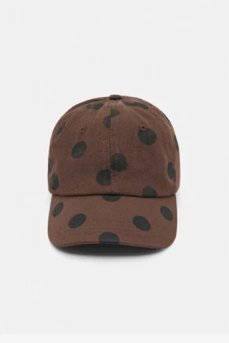 Braune Kappe mit Polka-Dots
