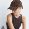 Braune Kappe mit Polka-Dots Braune Kappe mit Polka-Dots