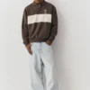 Braunes Sweatshirt mit Reißverschluss und Kragen Braunes Sweatshirt mit Reißverschluss und Kragen