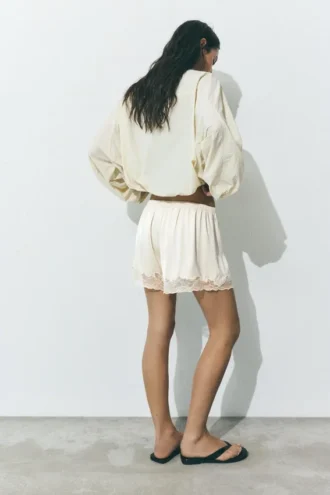 Camisole-Shorts mit Spitzenbesatz