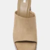 Clogs mit hohem Absatz Clogs mit hohem Absatz