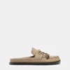 Clogs mit Quaste Clogs mit Quaste