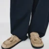 Clogs mit Quaste Clogs mit Quaste