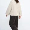 Daunenjacke mit Druckknöpfen