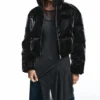 Daunenjacke mit glänzender Oberfläche