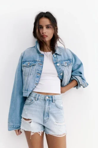 Denim-Shorts mit Rissen