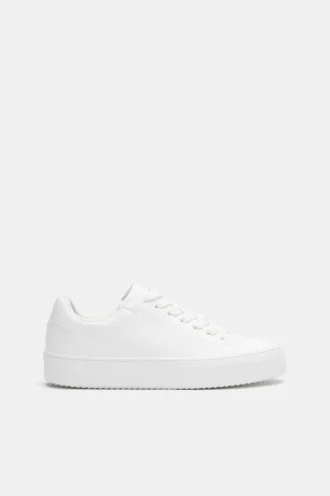 Einfache Sneaker