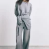 Einfacher Strickpullover Einfacher Strickpullover
