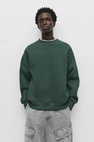 Einfaches Sweatshirt mit Rundhalsausschnitt