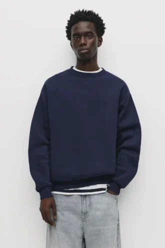 Einfaches Sweatshirt mit Rundhalsausschnitt