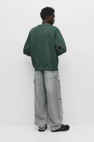 Einfaches Sweatshirt mit Rundhalsausschnitt