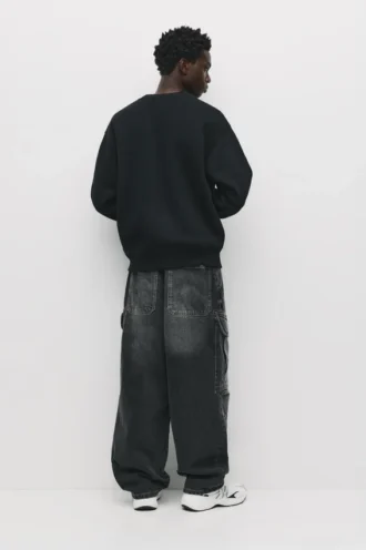 Einfaches Sweatshirt mit Rundhalsausschnitt