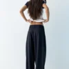 Elegante Hose mit überkreuztem Bund Elegante Hose mit überkreuztem Bund