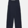 Elegante Hose mit überkreuztem Bund Elegante Hose mit überkreuztem Bund