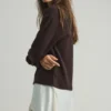 Feiner Pullover mit kombinierter Spitze