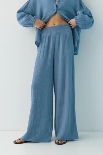 Fließende Hose im Gaze-Look