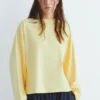 Gelbes Langarm-T-Shirt