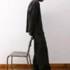 Gerade geschnittene Hose mit Nähten Gerade geschnittene Hose mit Nähten