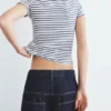 Geripptes Kurzarm-T-Shirt Geripptes Kurzarm-T-Shirt