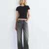 Geripptes Kurzarm-T-Shirt Geripptes Kurzarm-T-Shirt