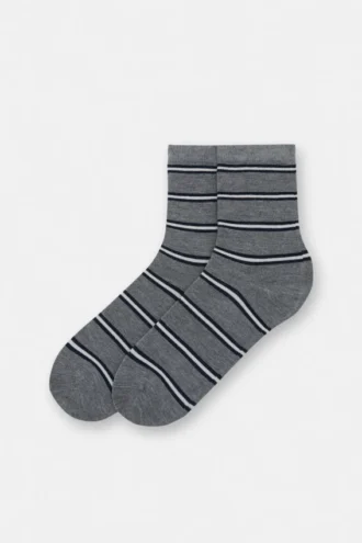 Gestreifte lange Socken