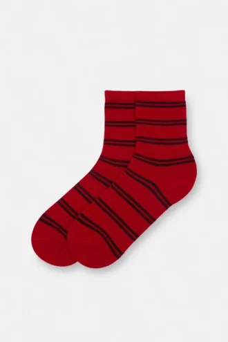 Gestreifte lange Socken