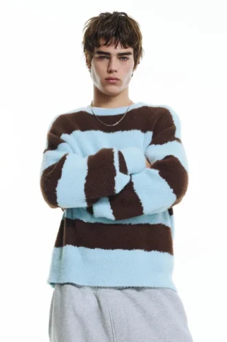 Gestreifter Pullover