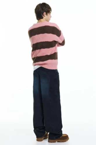 Gestreifter Pullover