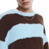 Gestreifter Pullover Gestreifter Pullover
