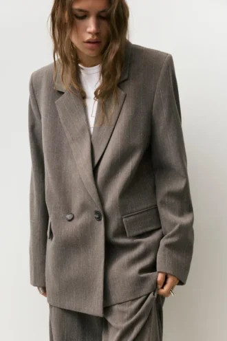 Gestreifter Zweireiher-Blazer
