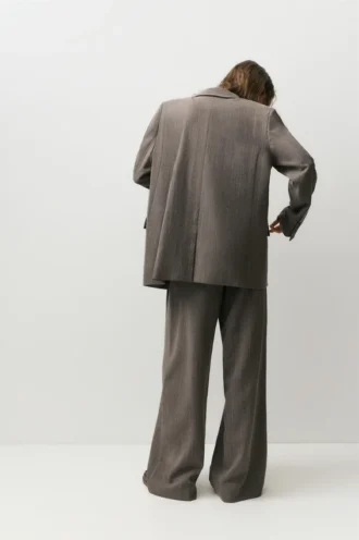 Gestreifter Zweireiher-Blazer