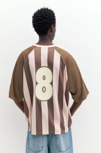 Gestreiftes Amsterdam-Fußball-T-Shirt