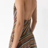 Gestreiftes kurzes Neckholder-Shorts-Kleid