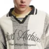 Gestreiftes STWD-Football-Poloshirt