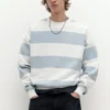Gestreiftes Sweatshirt mit Rundhalsausschnitt Gestreiftes Sweatshirt mit Rundhalsausschnitt