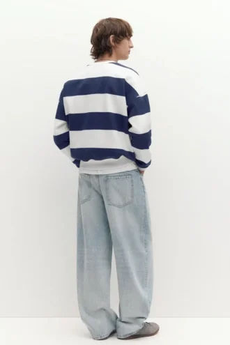 Gestreiftes Sweatshirt mit Rundhalsausschnitt