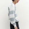 Gestreiftes Sweatshirt mit Rundhalsausschnitt Gestreiftes Sweatshirt mit Rundhalsausschnitt