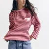 Gestreiftes T-Shirt mit Sternen und Slogan Gestreiftes T-Shirt mit Sternen und Slogan