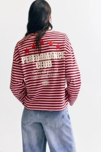 Gestreiftes T-Shirt mit Sternen und Slogan Gestreiftes T-Shirt mit Sternen und Slogan