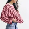Gestreiftes T-Shirt mit Sternen und Slogan Gestreiftes T-Shirt mit Sternen und Slogan
