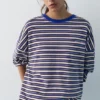 Gestreiftes T-Shirt mit Text