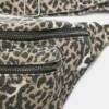 Gürteltasche mit Leopardenmuster Gürteltasche mit Leopardenmuster